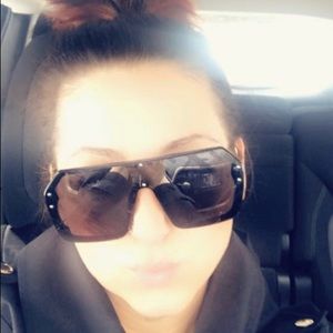 Meet your Posher, Kelli